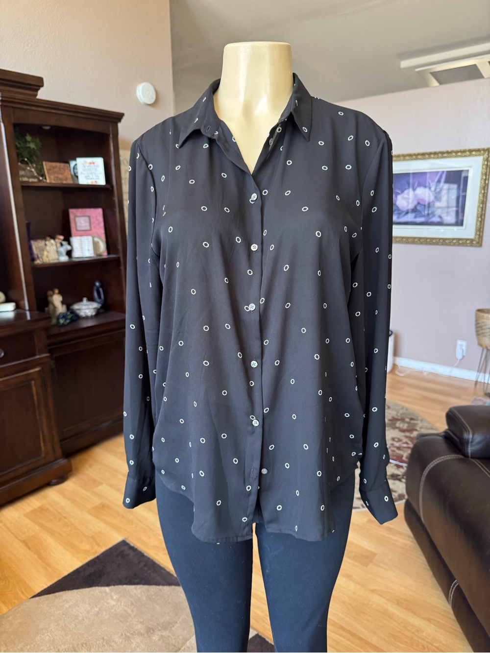 H&M black & white long sleeve button up blouse-size 12
